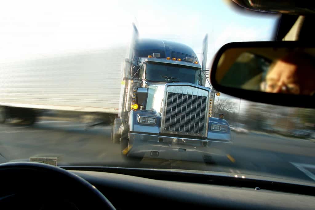 truck accident and injury lawyer kansas city